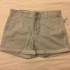 GAP girlfriend 4inch striped shorts /Size 4